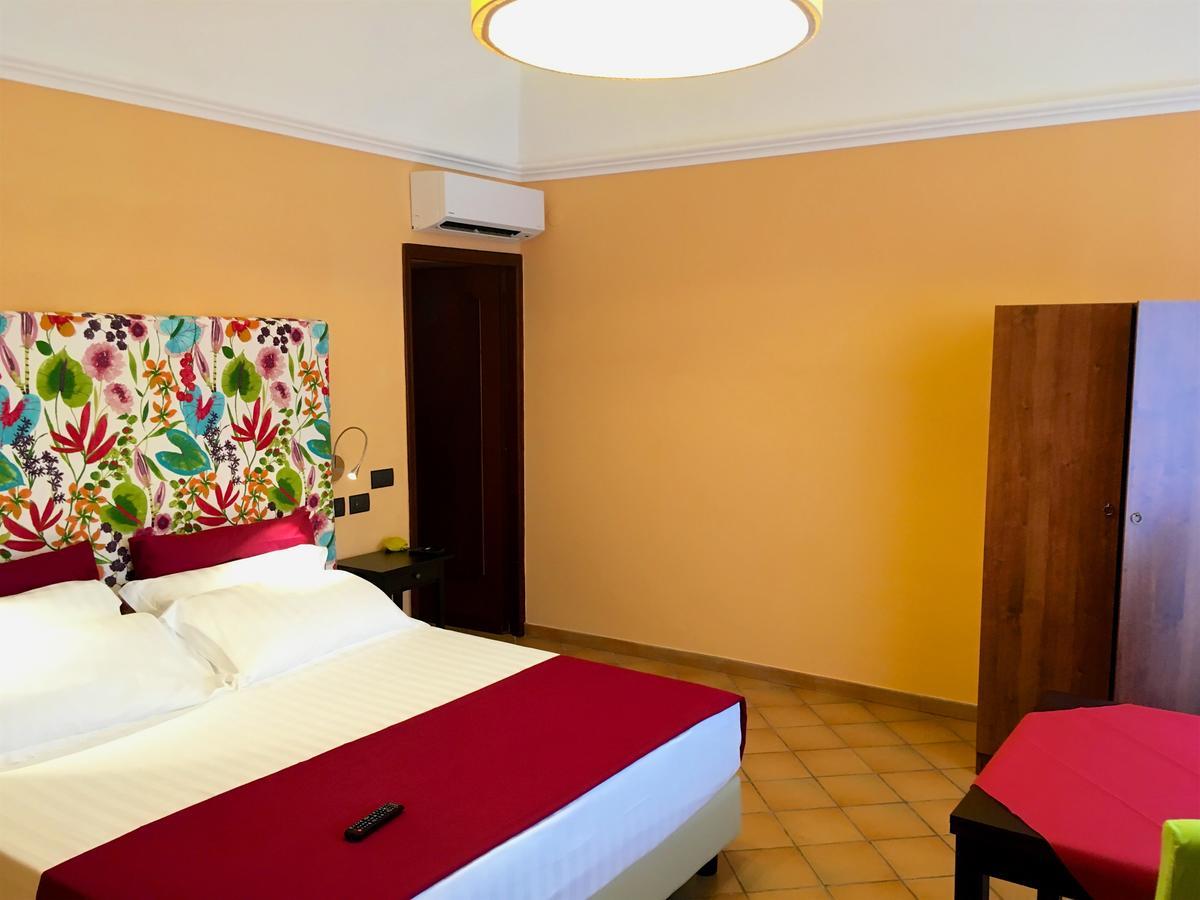 Residenza Viviani Bed & Breakfast ซานตาเญลโล ภายนอก รูปภาพ